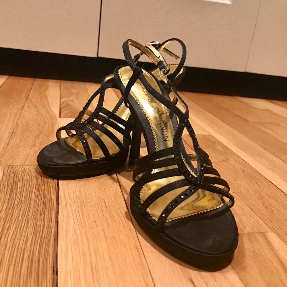 ⬇️$40 Michael Shannon Jordy Strappy Heels